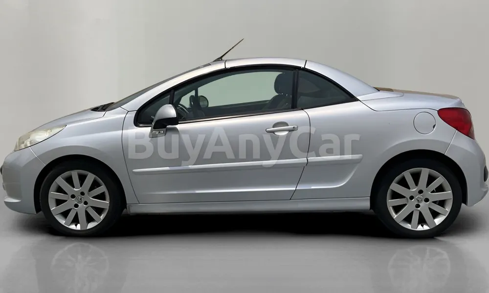 Vehicle photo 4