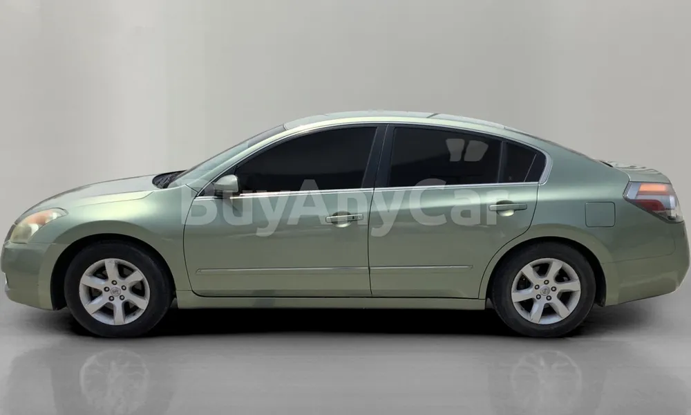 Vehicle photo 4