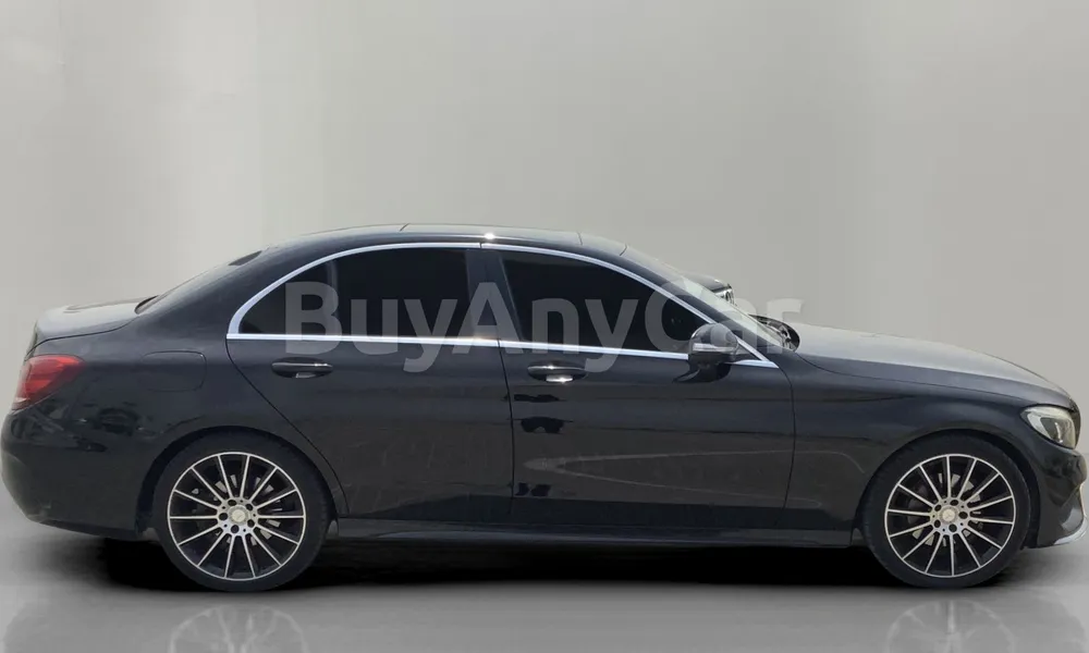 Vehicle photo 5