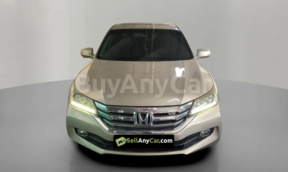 Vehicle photo 1