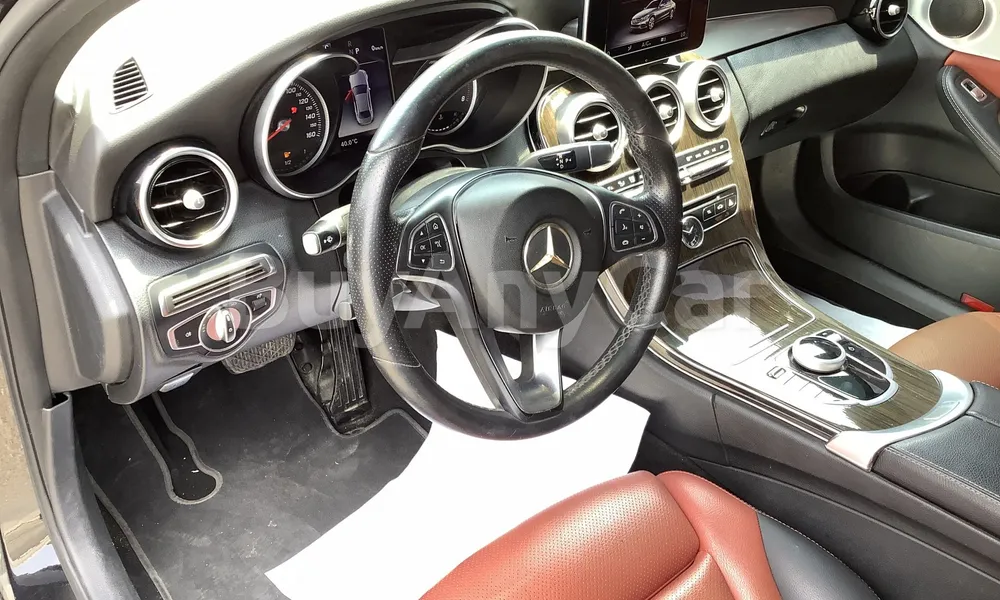 Vehicle photo 8