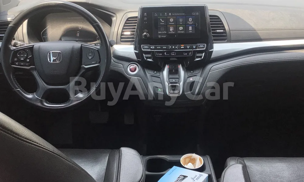 Vehicle photo 8