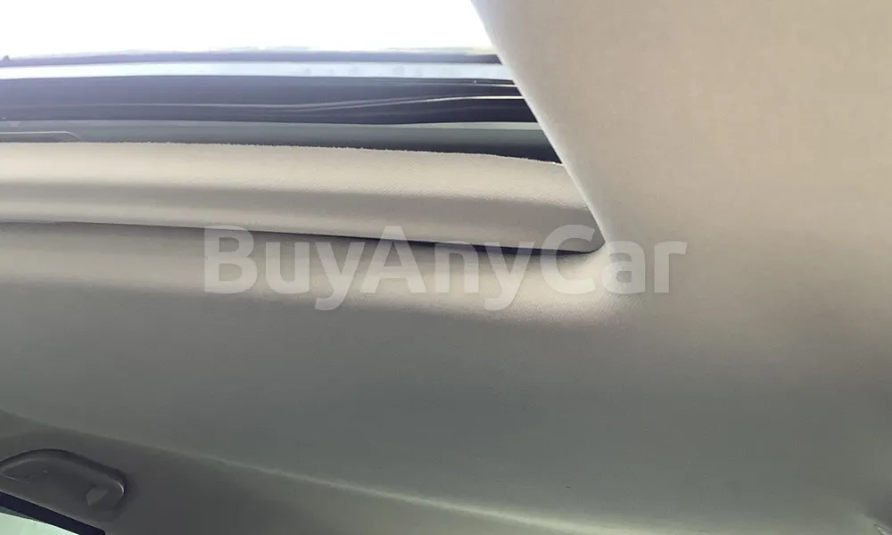 Vehicle photo 10