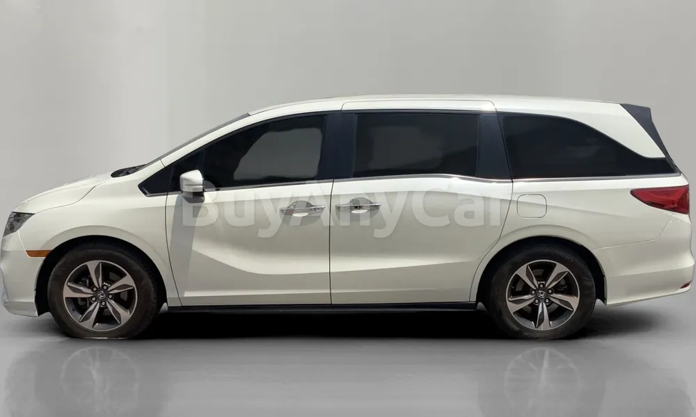 Vehicle photo 4