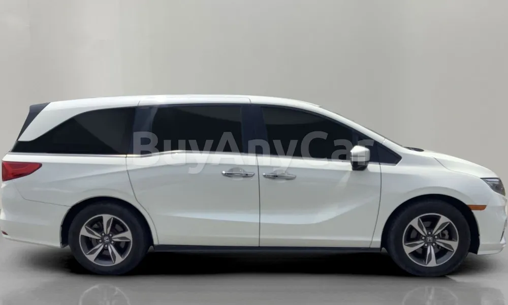Vehicle photo 3