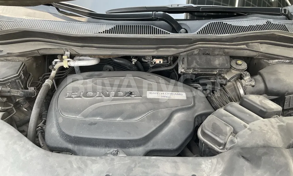 Vehicle photo 6