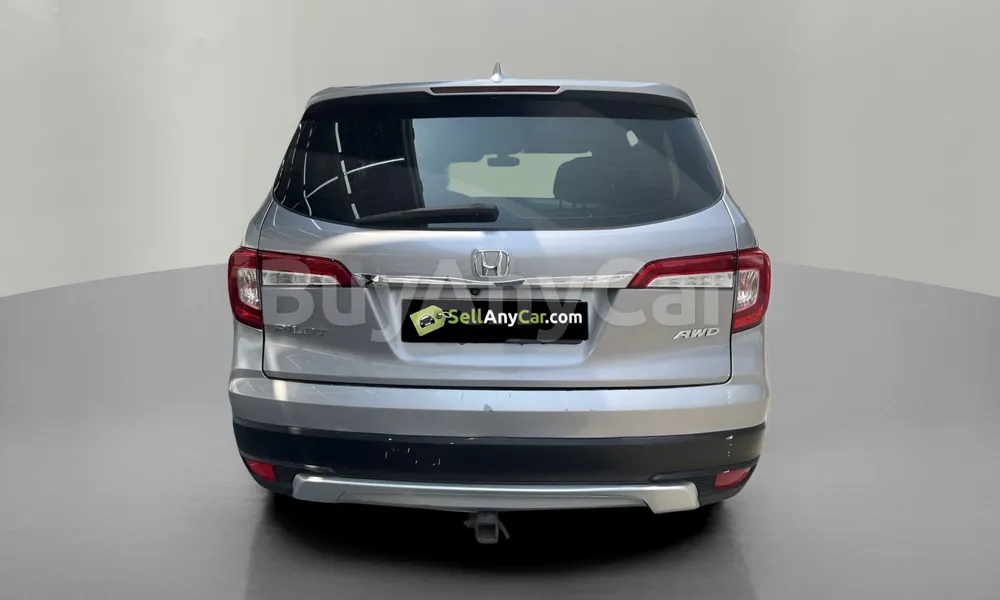 Vehicle photo 2