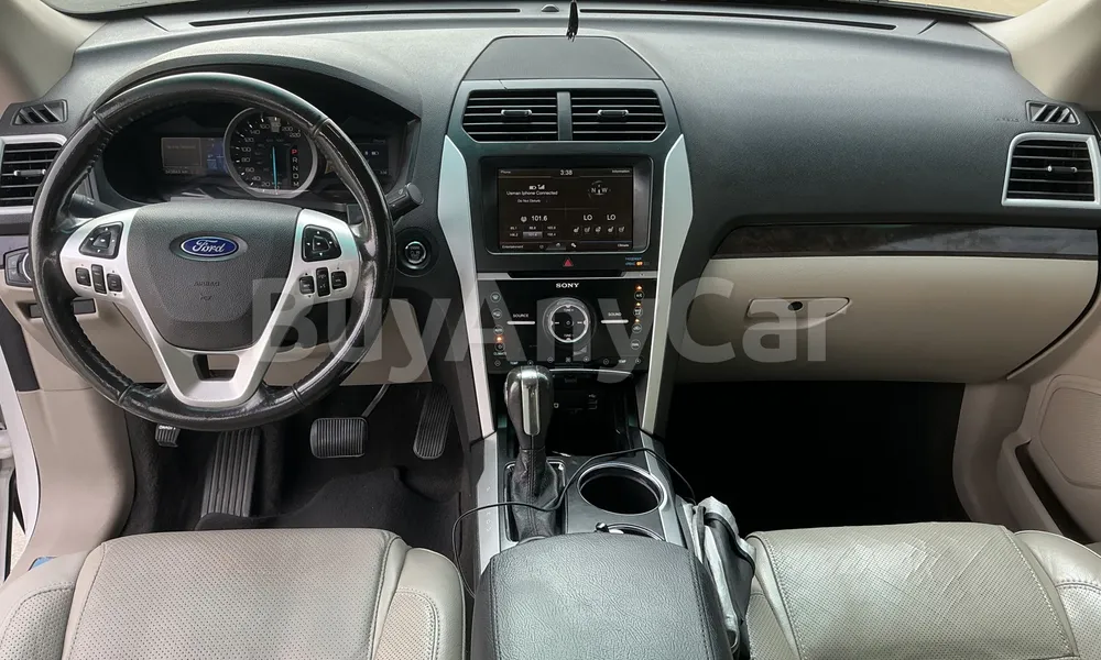 Vehicle photo 8