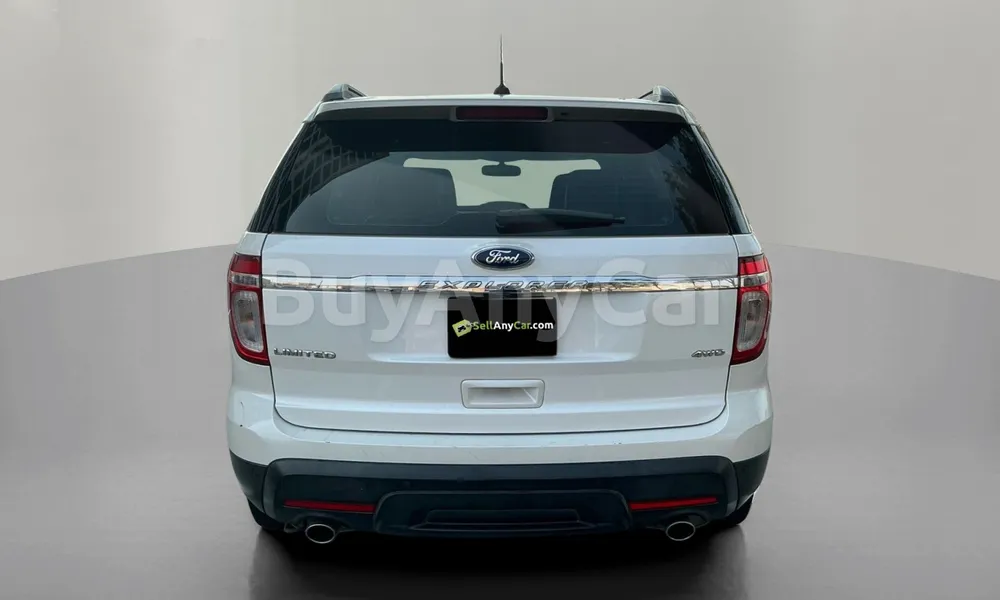Vehicle photo 2