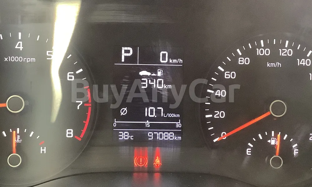 Vehicle photo 9