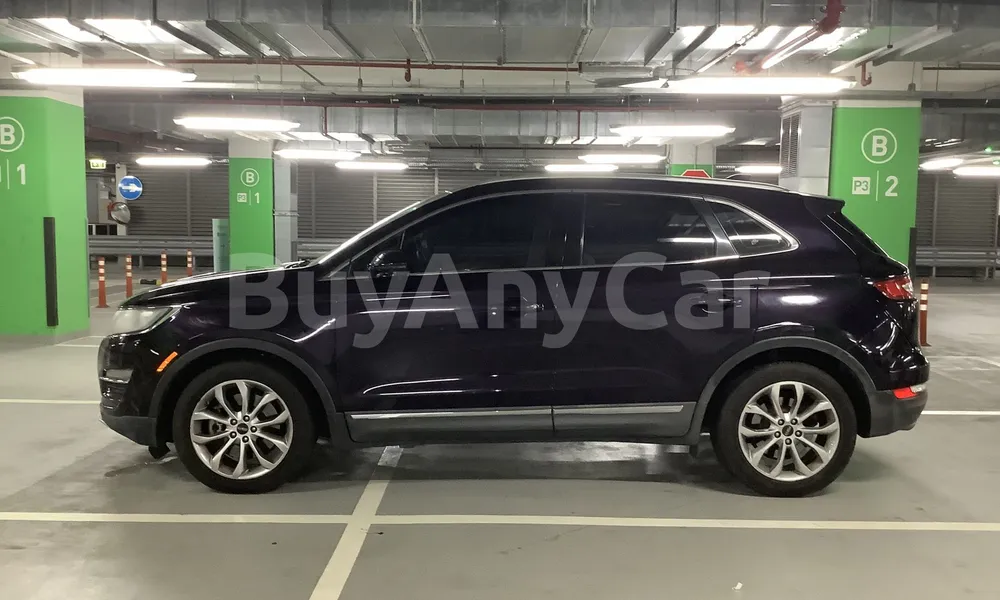 Vehicle photo 4