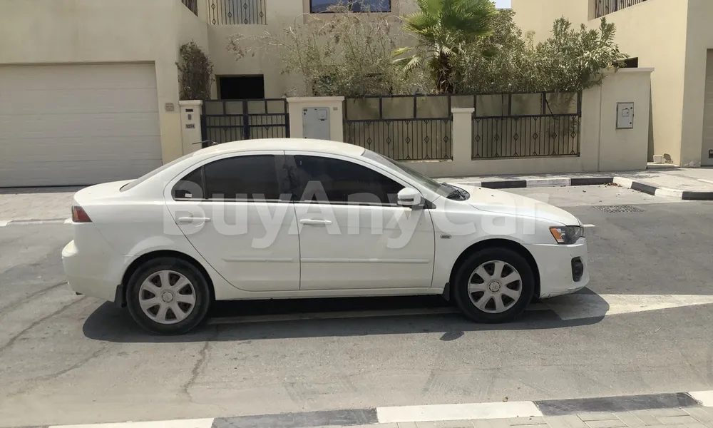 Vehicle photo 3
