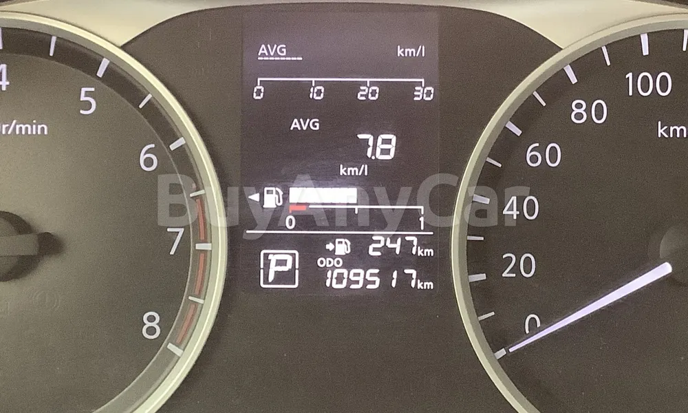 Vehicle photo 9
