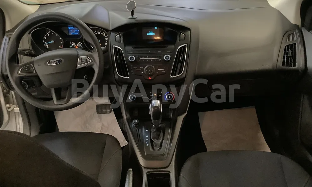 Vehicle photo 8