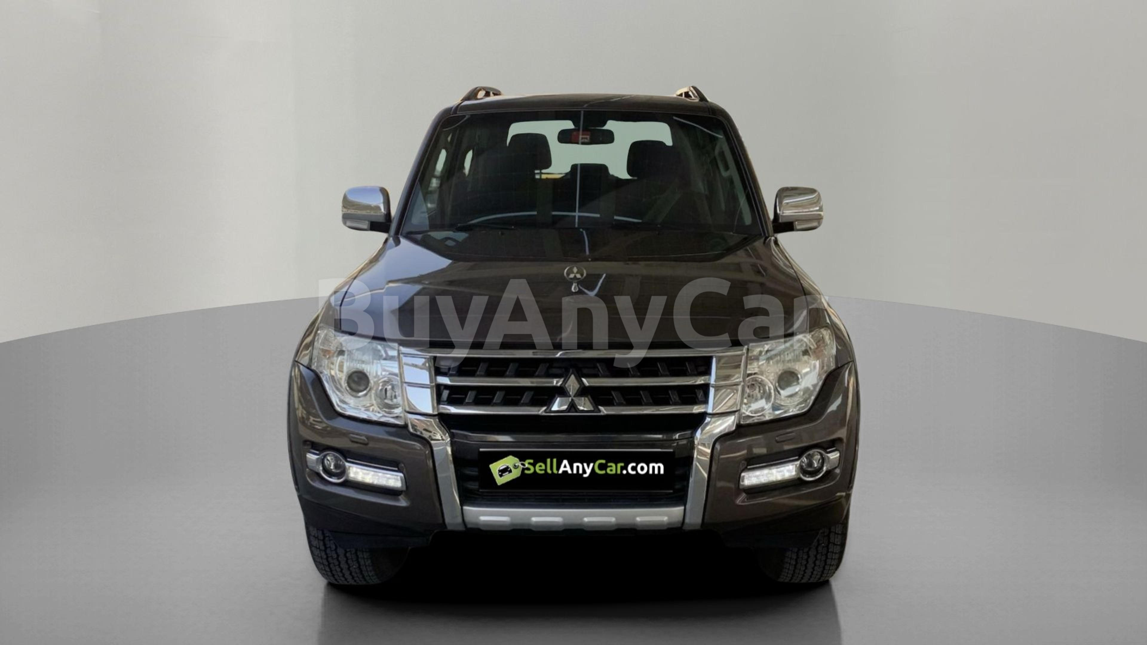 2016 Mitsubishi Pajero