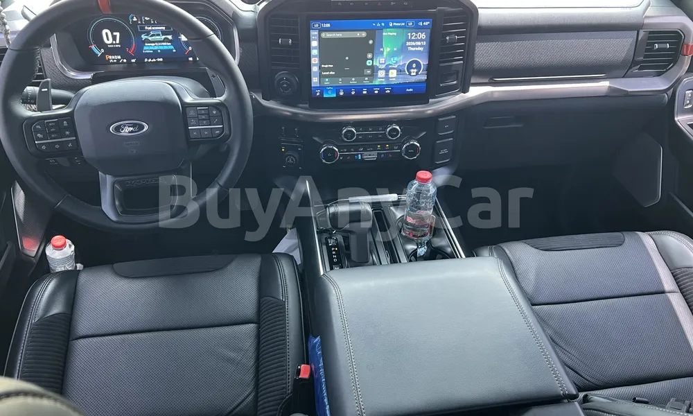 Vehicle photo 8