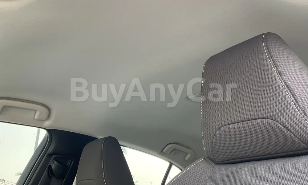 Vehicle photo 9