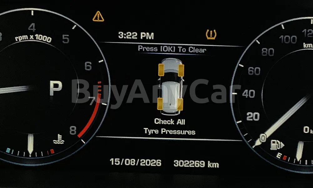 Vehicle photo 7