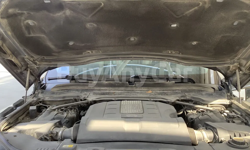 Vehicle photo 6