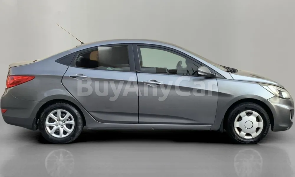 Vehicle photo 3