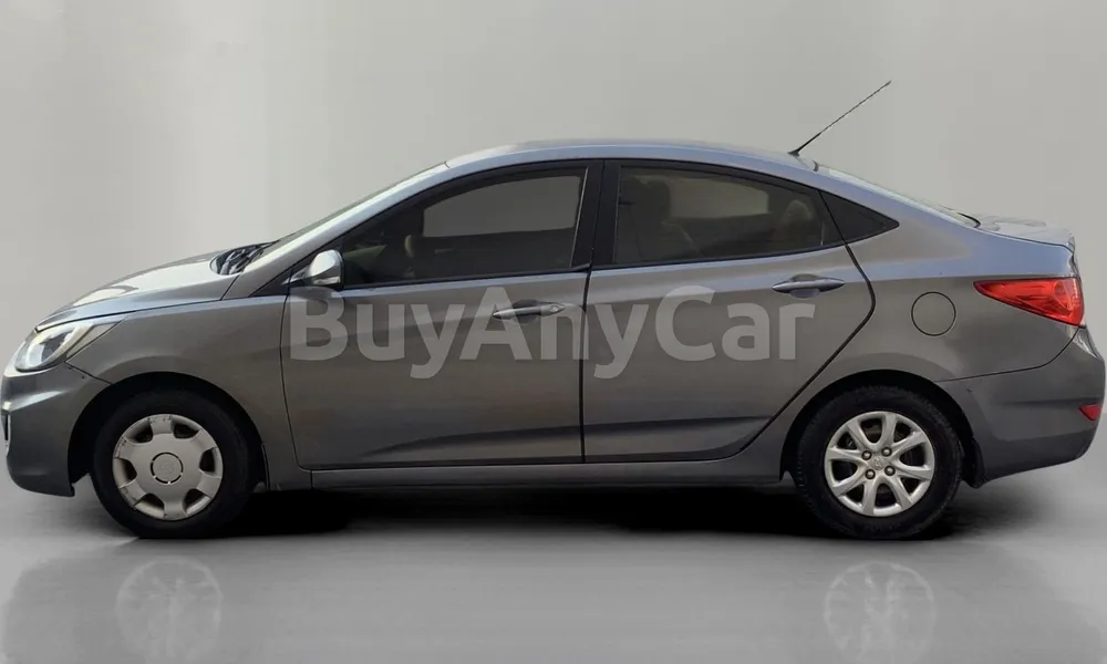 Vehicle photo 4