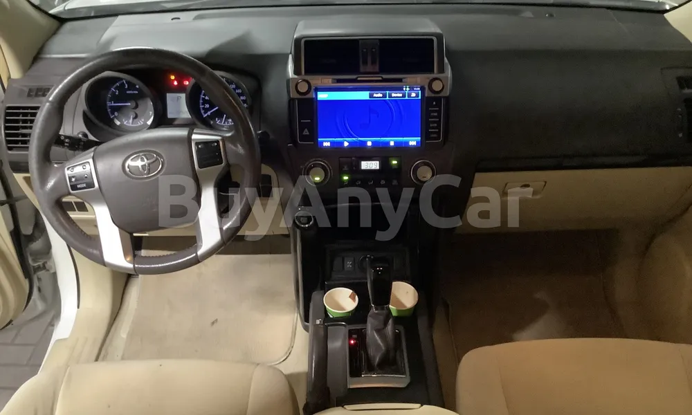 Vehicle photo 8