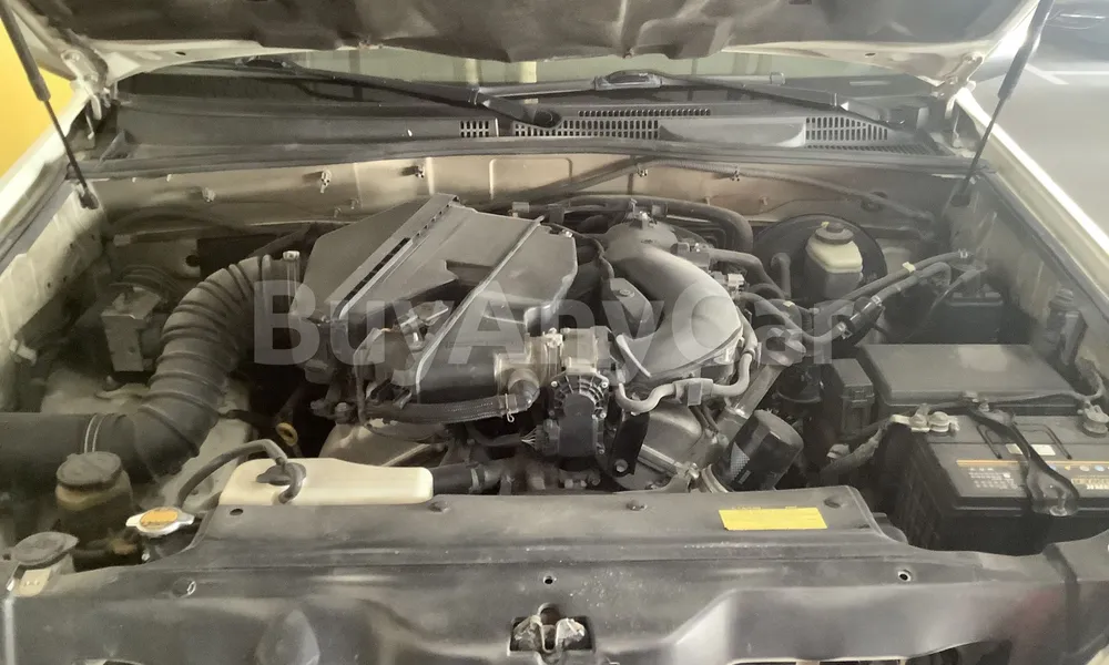 Vehicle photo 6