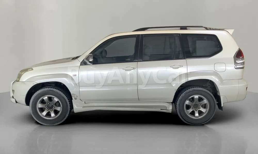 Vehicle photo 3