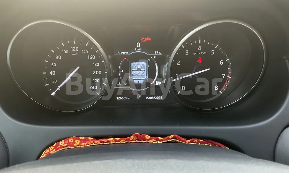 Vehicle photo 6