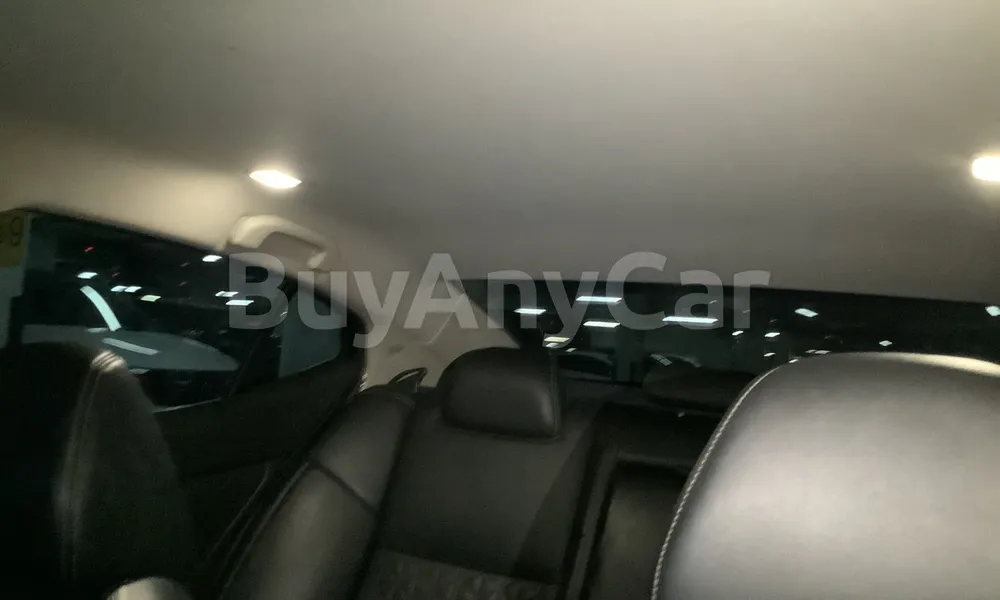 Vehicle photo 8