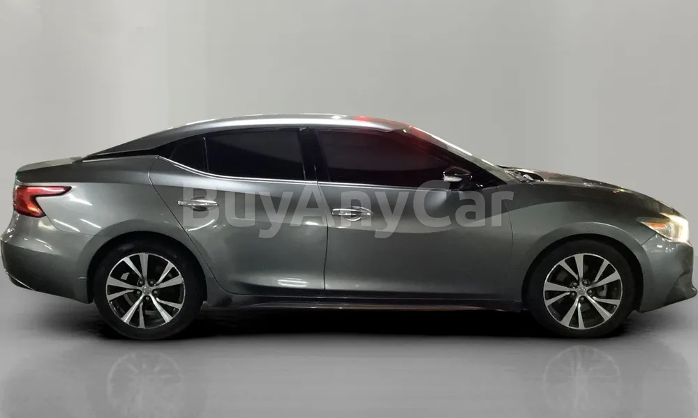 Vehicle photo 3