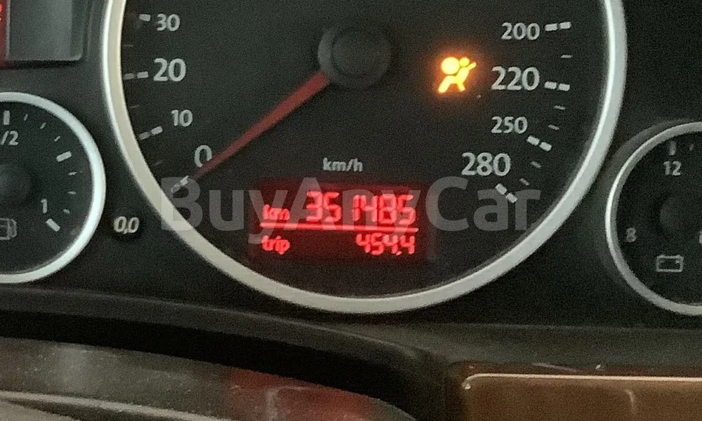 Vehicle photo 7
