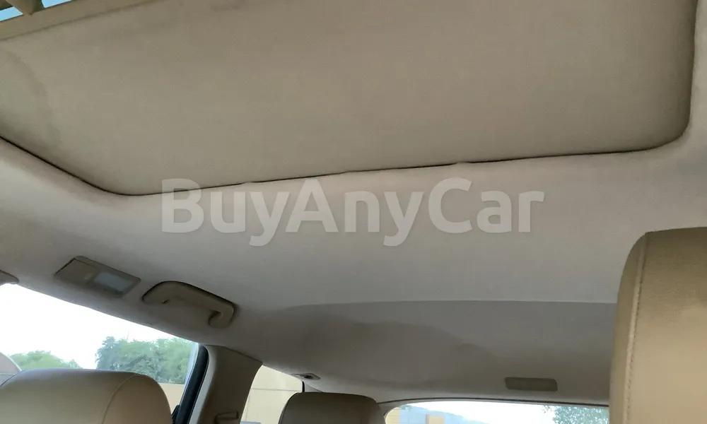 Vehicle photo 9