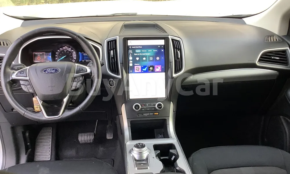 Vehicle photo 8
