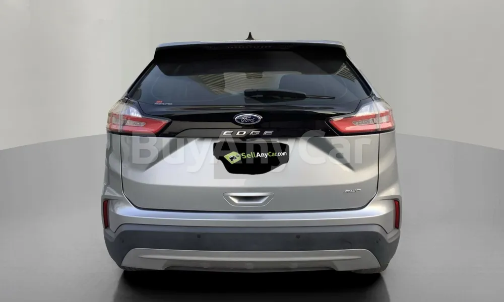 Vehicle photo 2