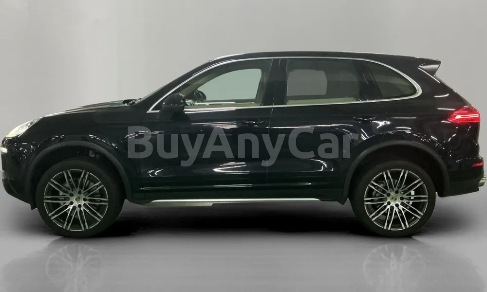 Vehicle photo 4