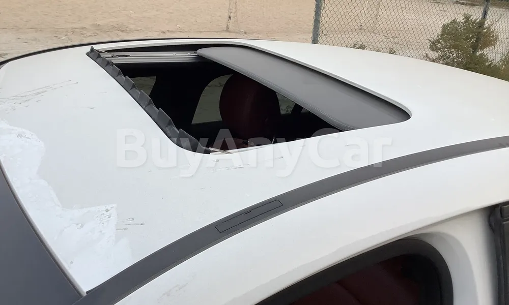 Vehicle photo 5