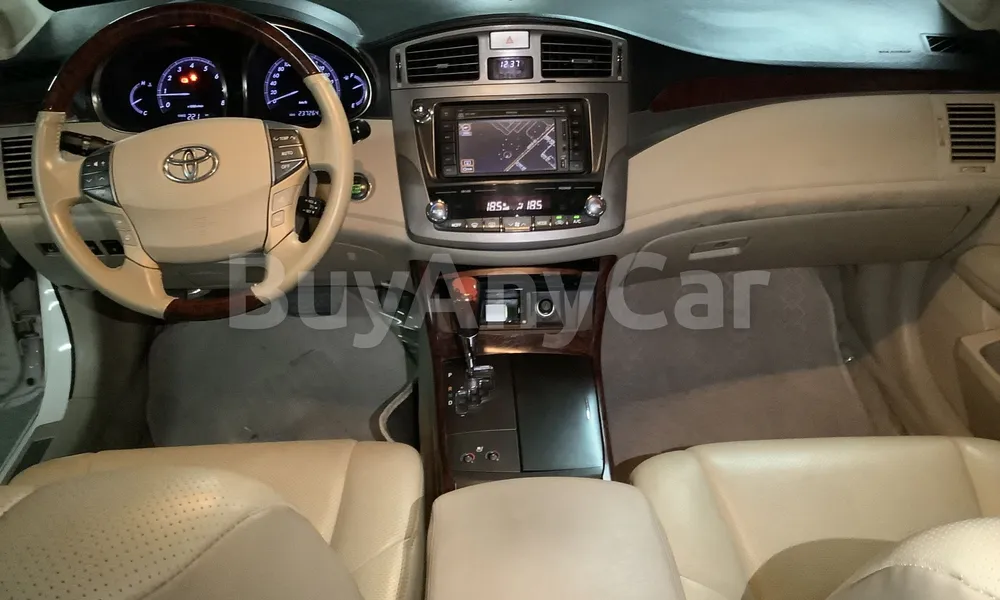 Vehicle photo 8