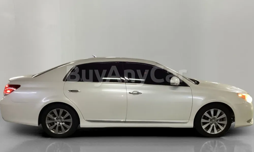 Vehicle photo 4