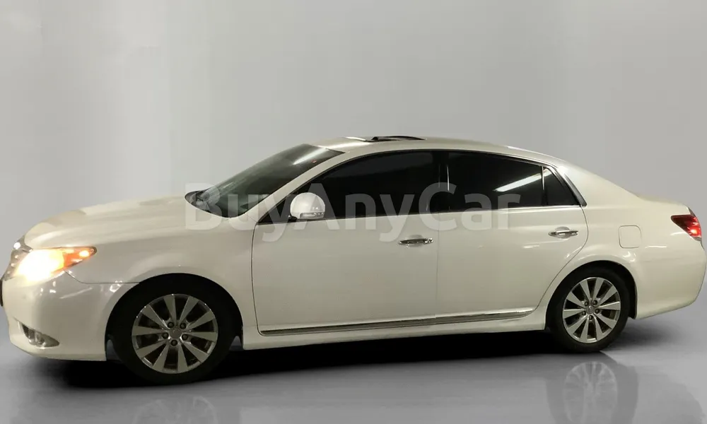 Vehicle photo 3