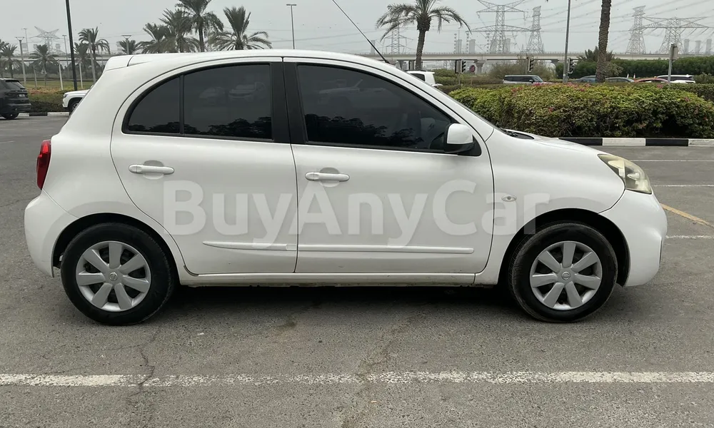 Vehicle photo 3