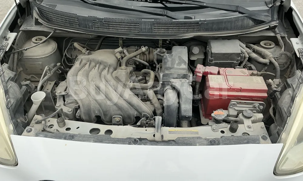 Vehicle photo 6