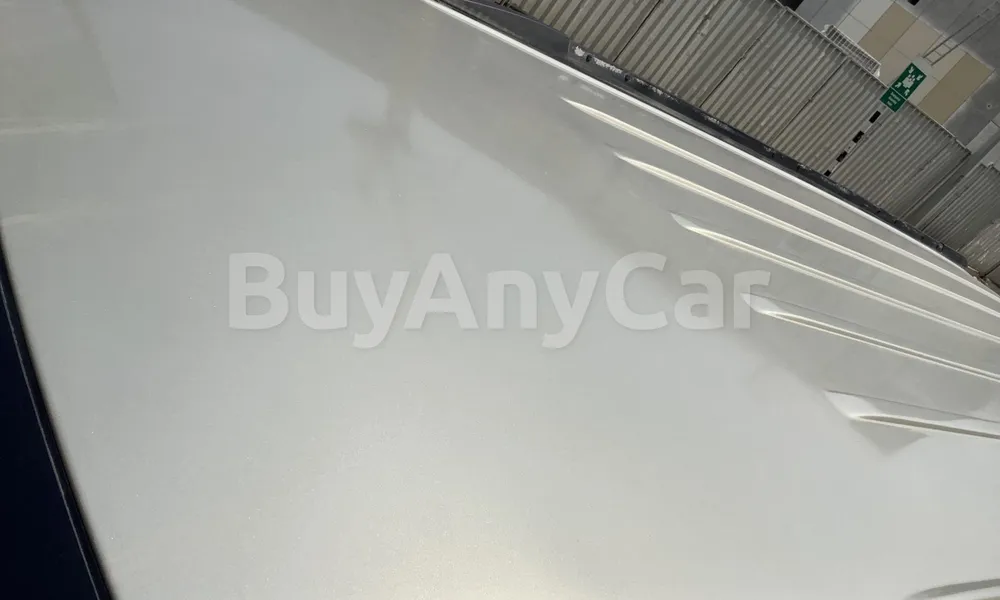 Vehicle photo 5