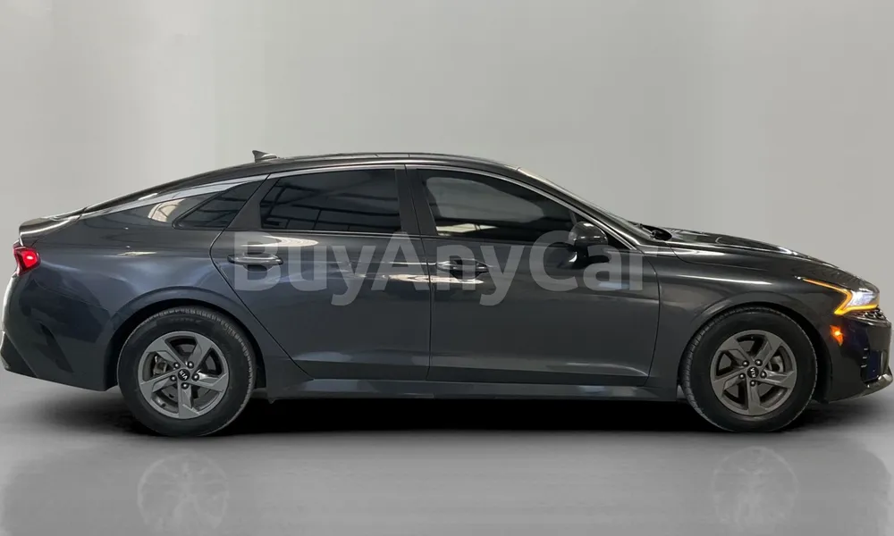 Vehicle photo 3