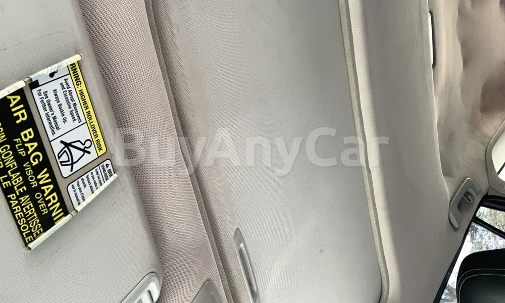 Vehicle photo 9