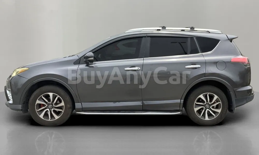 Vehicle photo 4