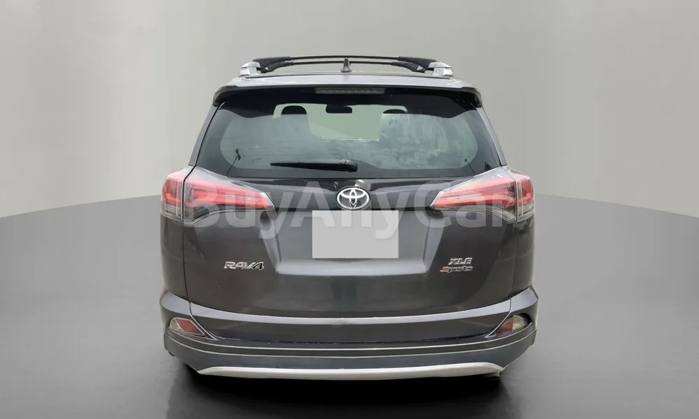 Vehicle photo 2