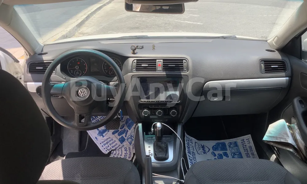Vehicle photo 9