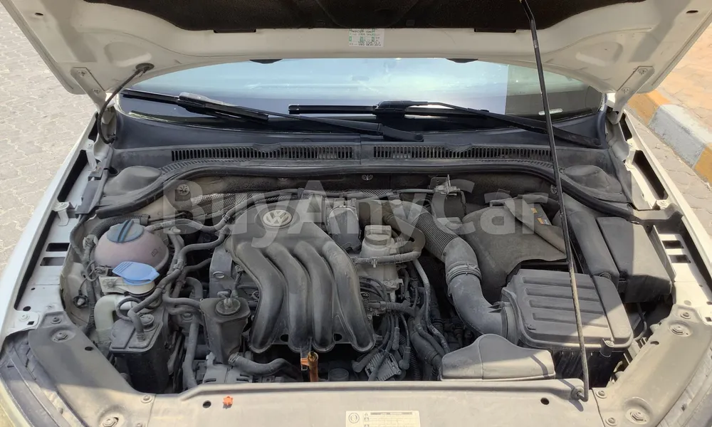 Vehicle photo 6