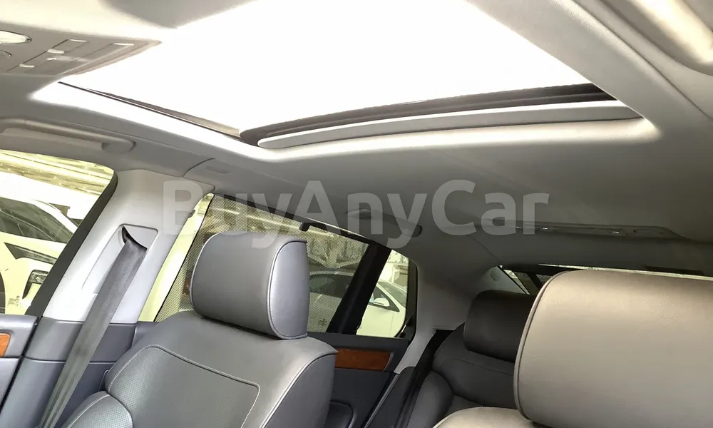 Vehicle photo 8